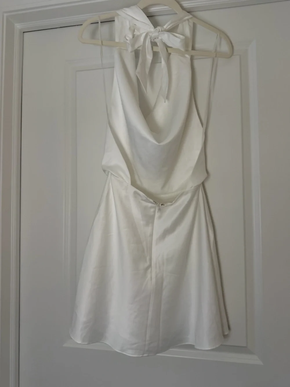 Abercrombie & Fitch White Satin Halter Mini Dress - Picture 4 of 4
